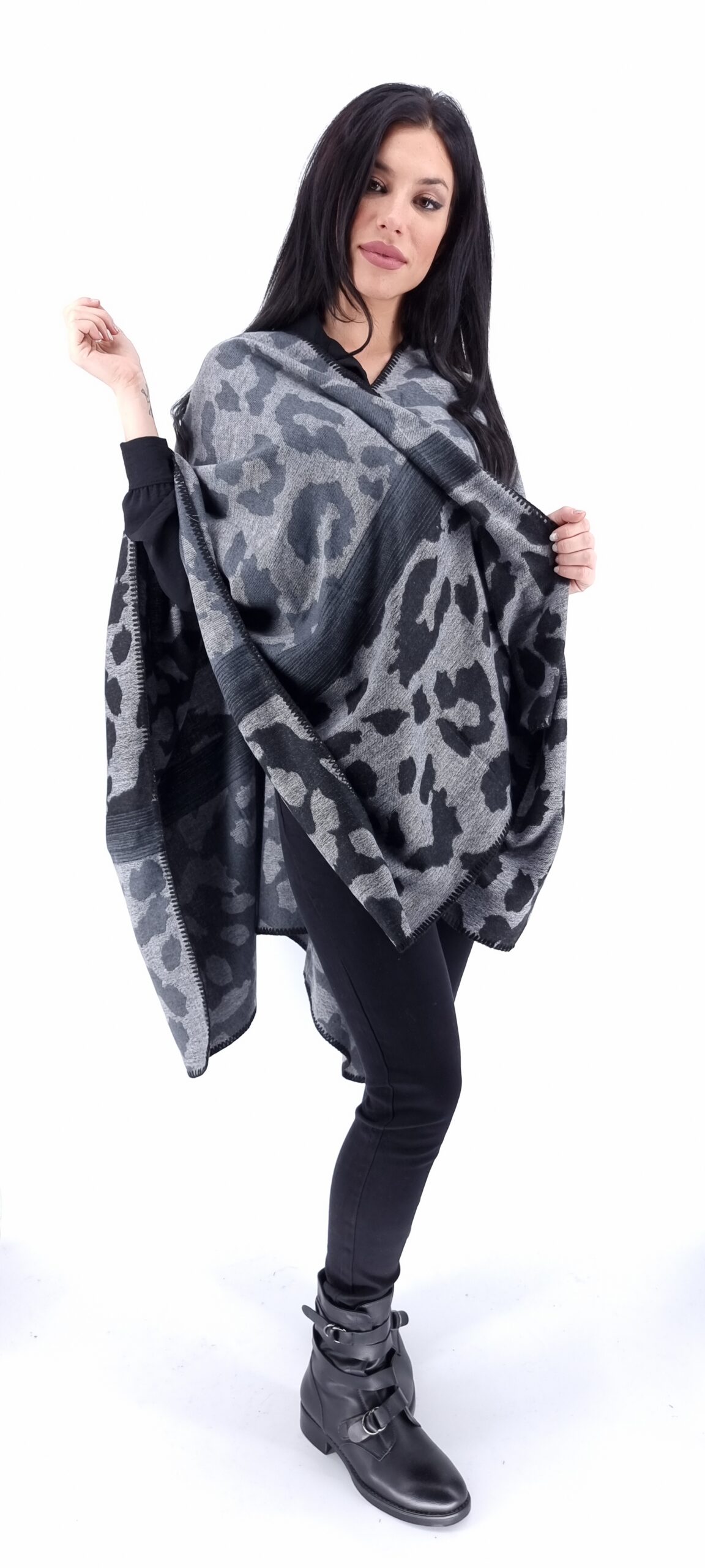 Κάπα διπλής όψεως με μοτίβο animal print μαύρο γκρι