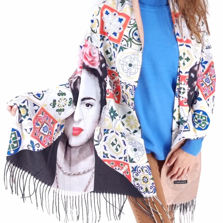 Εσάρπα με μοτίβο πίνακα με τη Frida Kahlo άσπρο