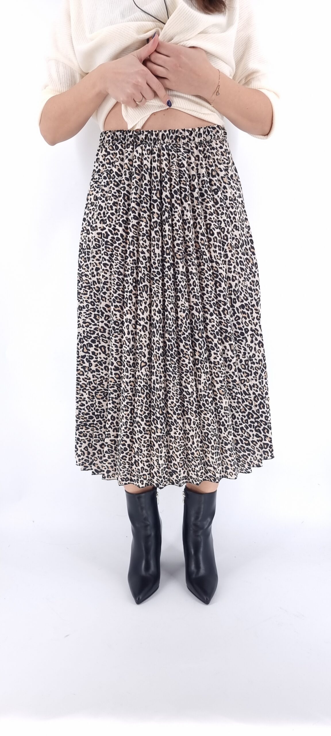 Φούστα πλισέ midi με animal print μοτίβο και λάστιχο στη μέση μπεζ μαύρο Φούστα πλισέ midi με animal print μοτίβο και λάστιχο στη μέση μπεζ μαύρο